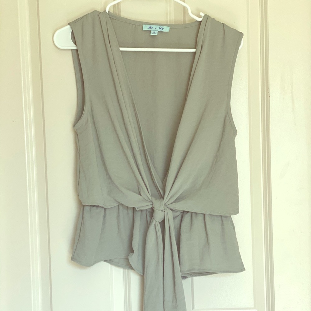 NWOT Sage Tie Front Top